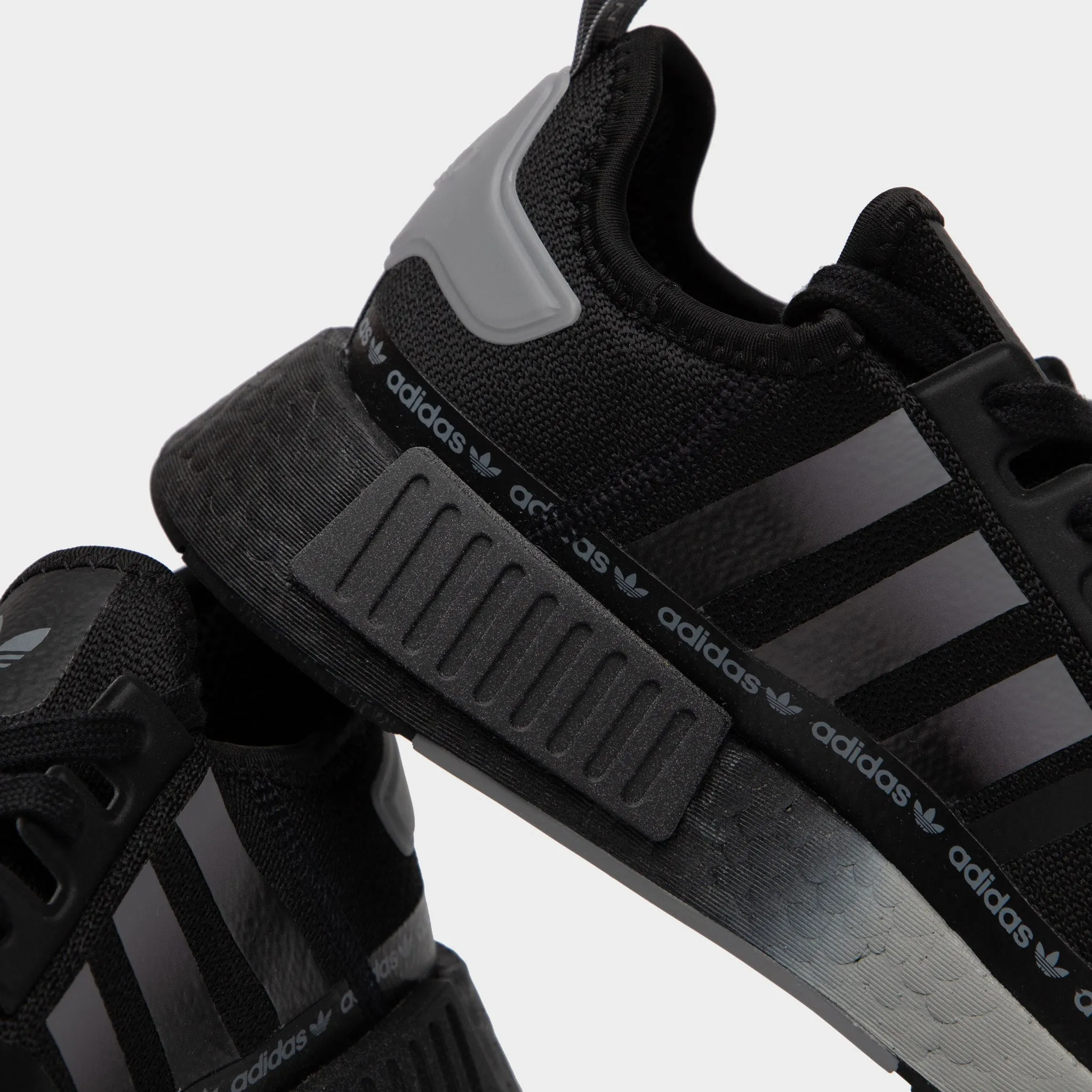 adidas Originals NMD R1 Black / Black