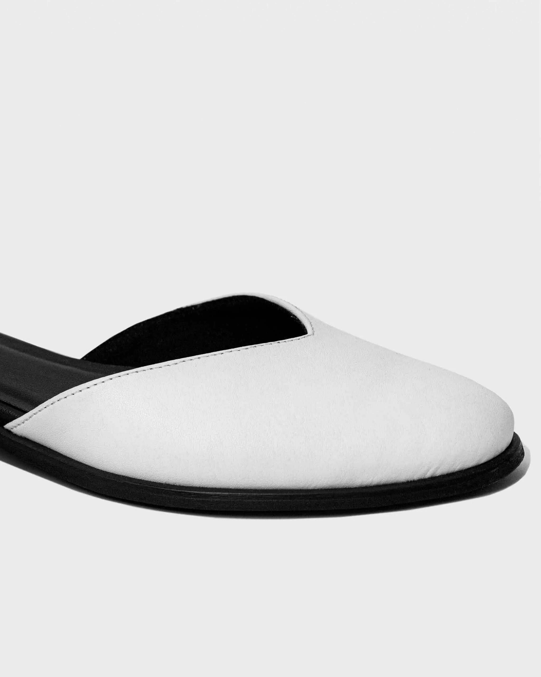 Alexa Desserto® Cactus Leather Vegan Ballerina Pumps | Black & White