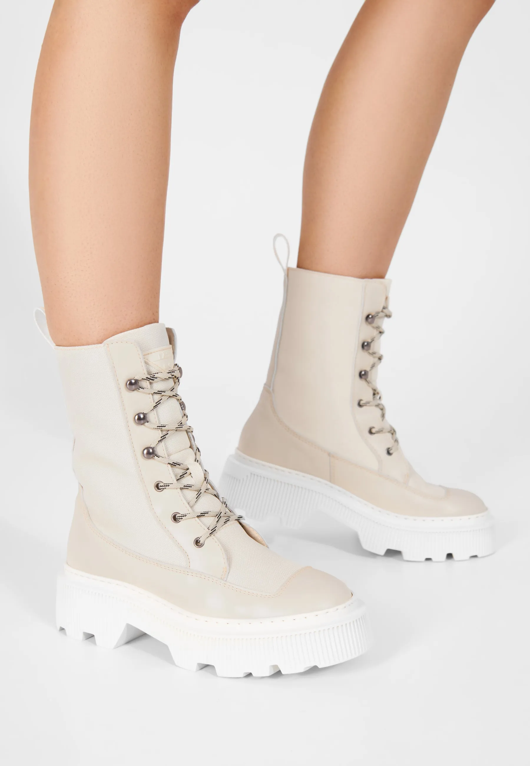 Caroline Creme High Chunky Boots