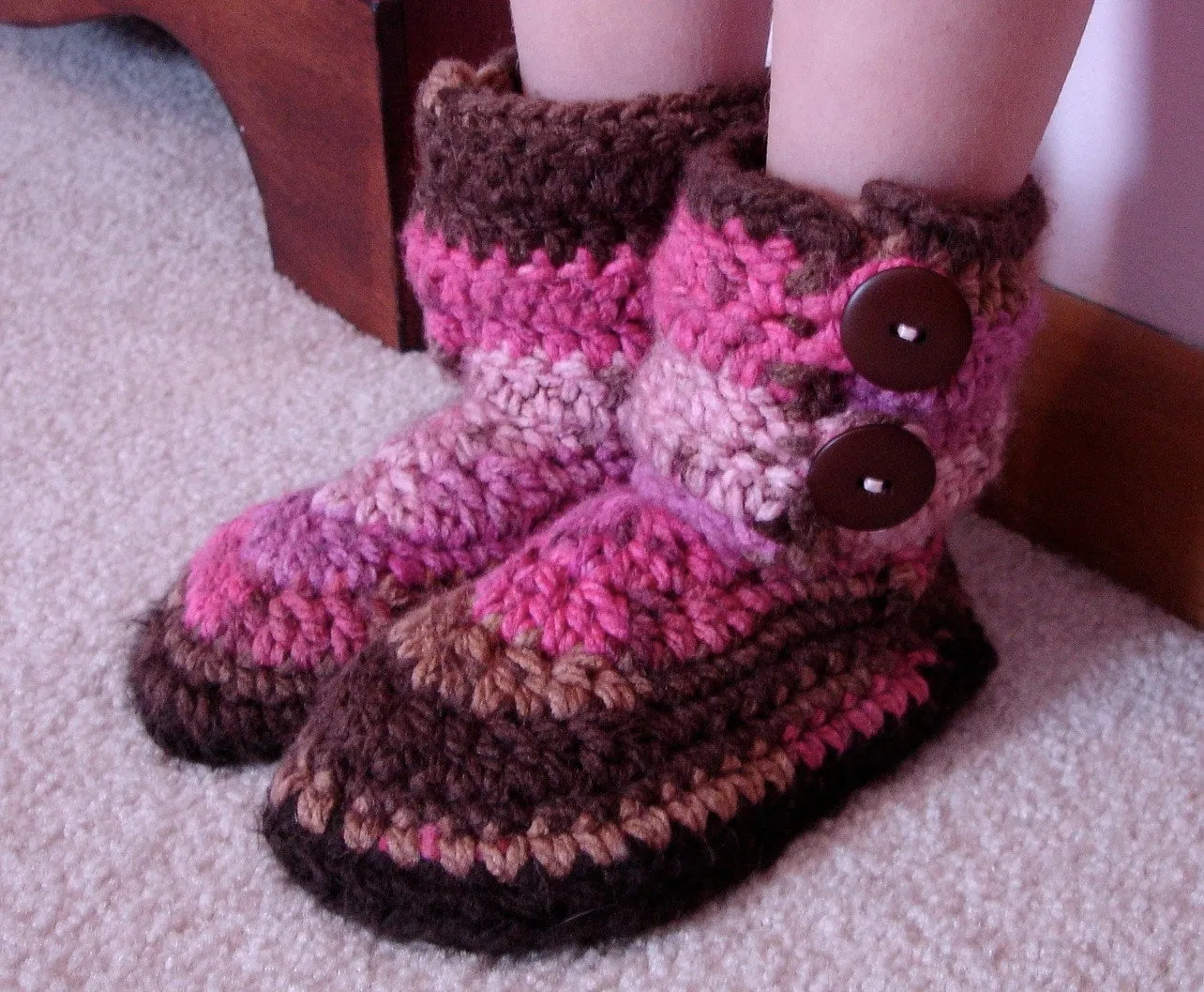 Crochet Pattern for Bulky Button Loop Booties | Crochet Baby Shoes Pattern | Baby Booties Crocheting Pattern | DIY Written Crochet Instructions