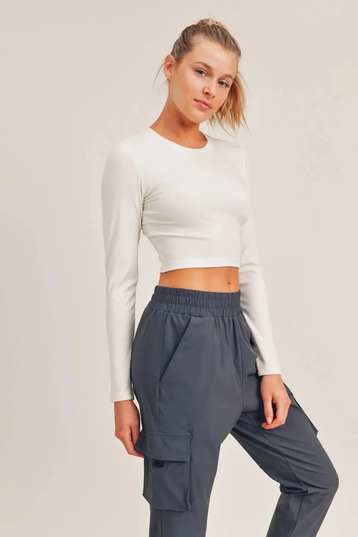 Essential Micro-Rib L/S Crop Athleisure Top