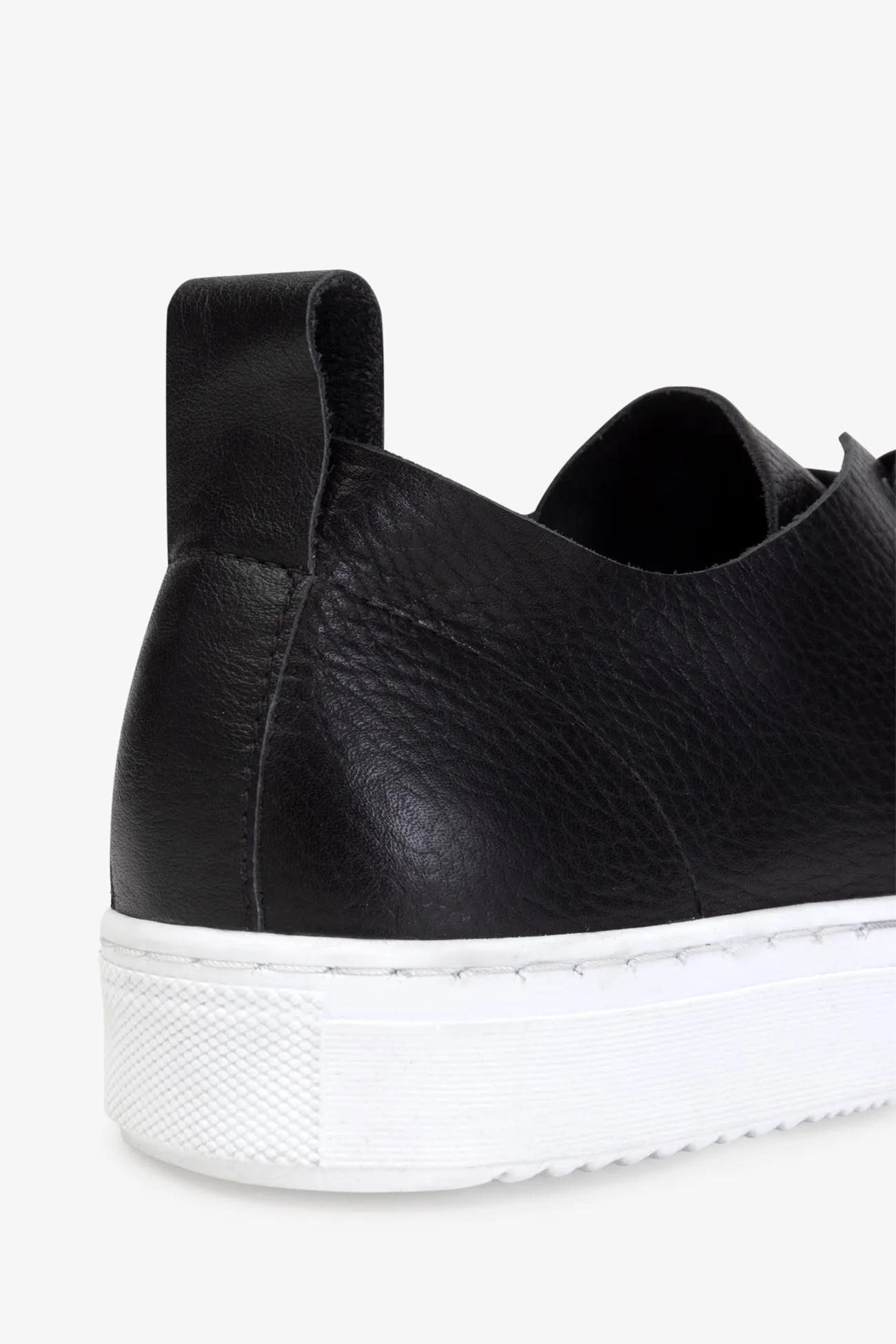 Kit Low Top Leather Sneakers