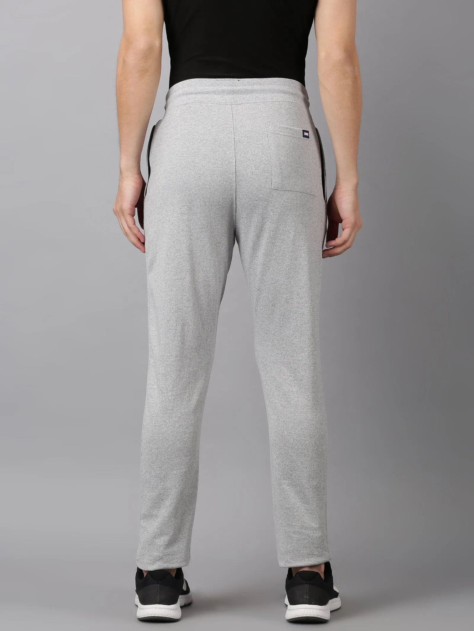 MEN'S LIGHT GREY SOLID SLIM FIT TRACK PANT