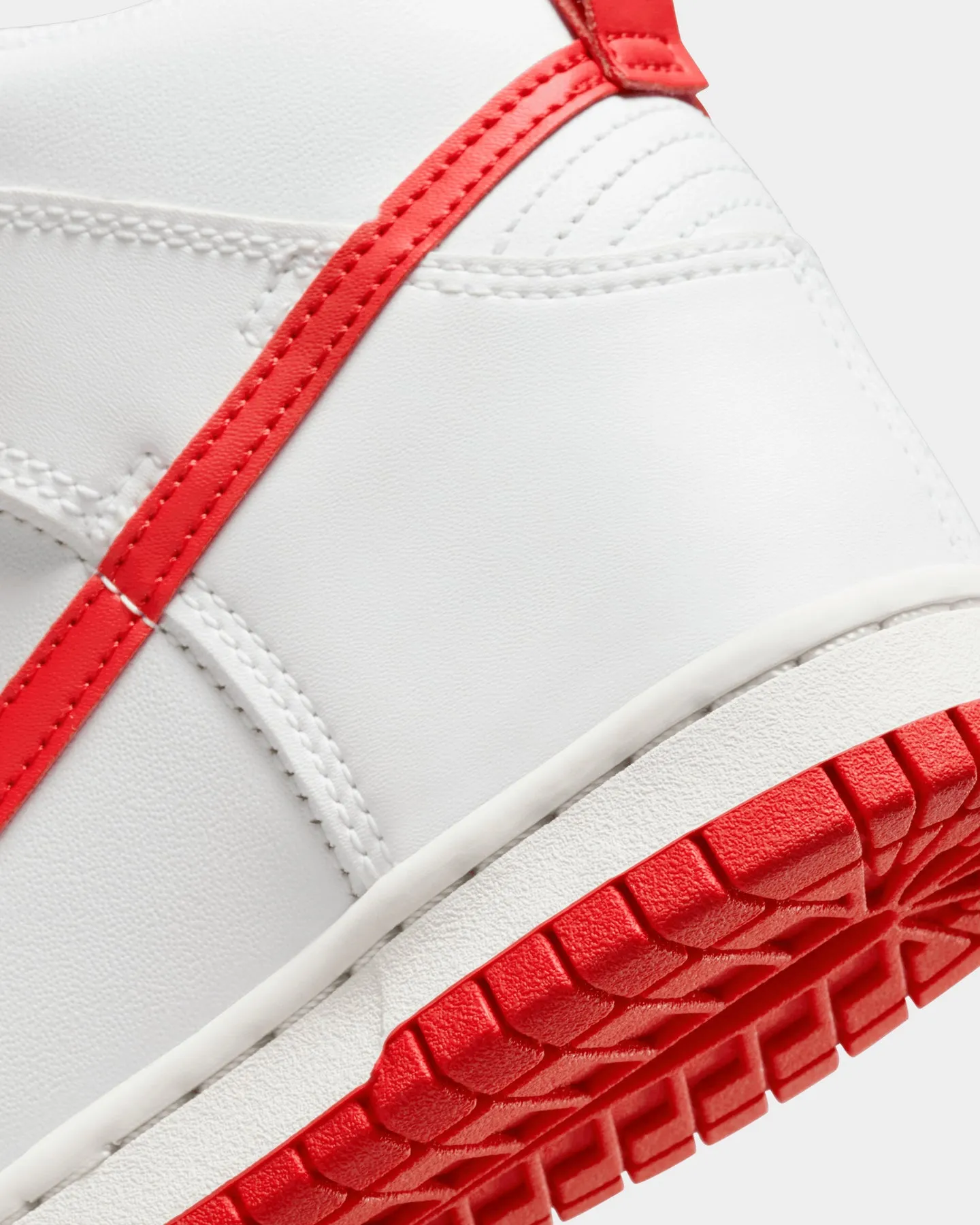 Nike Kids' Dunk High (GS) Summit White/Track Red