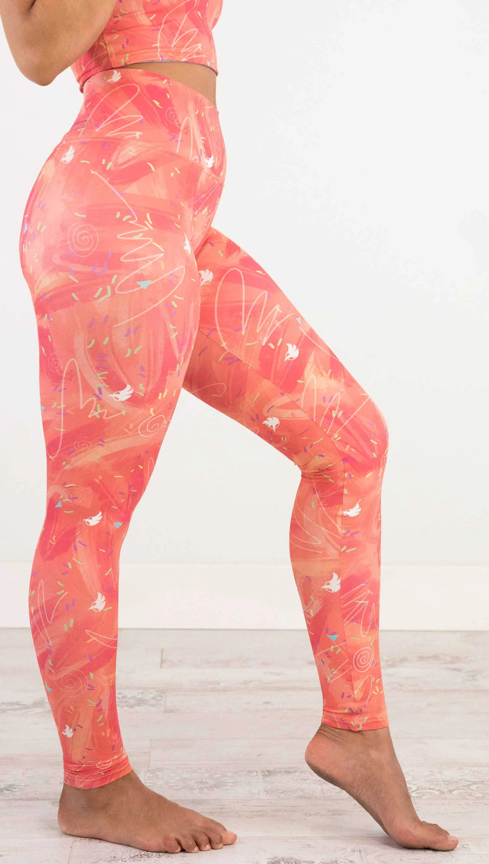 Salmon Scribbles - Athleisure Leggings