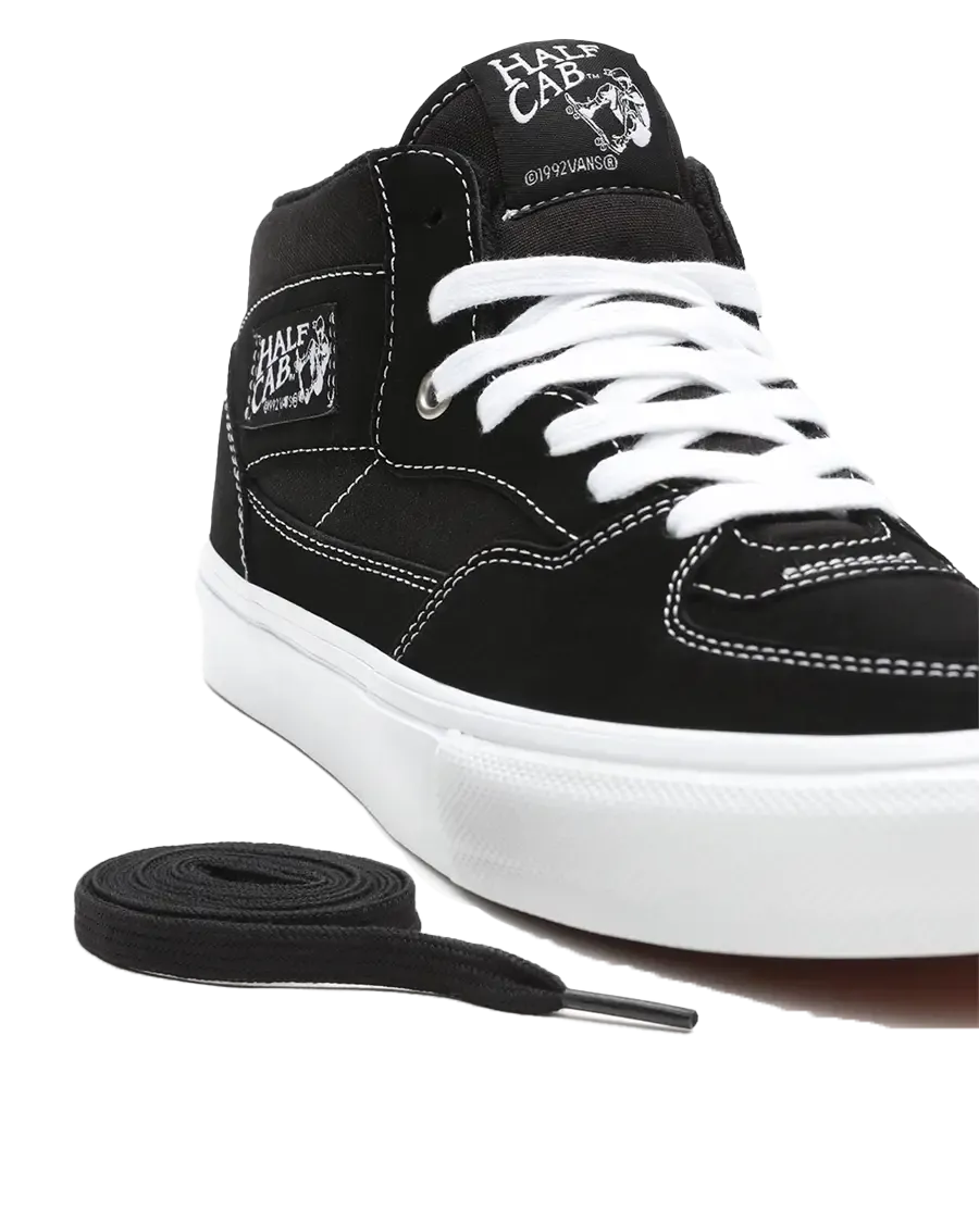 Skate Half Cab Shoes in Black & White