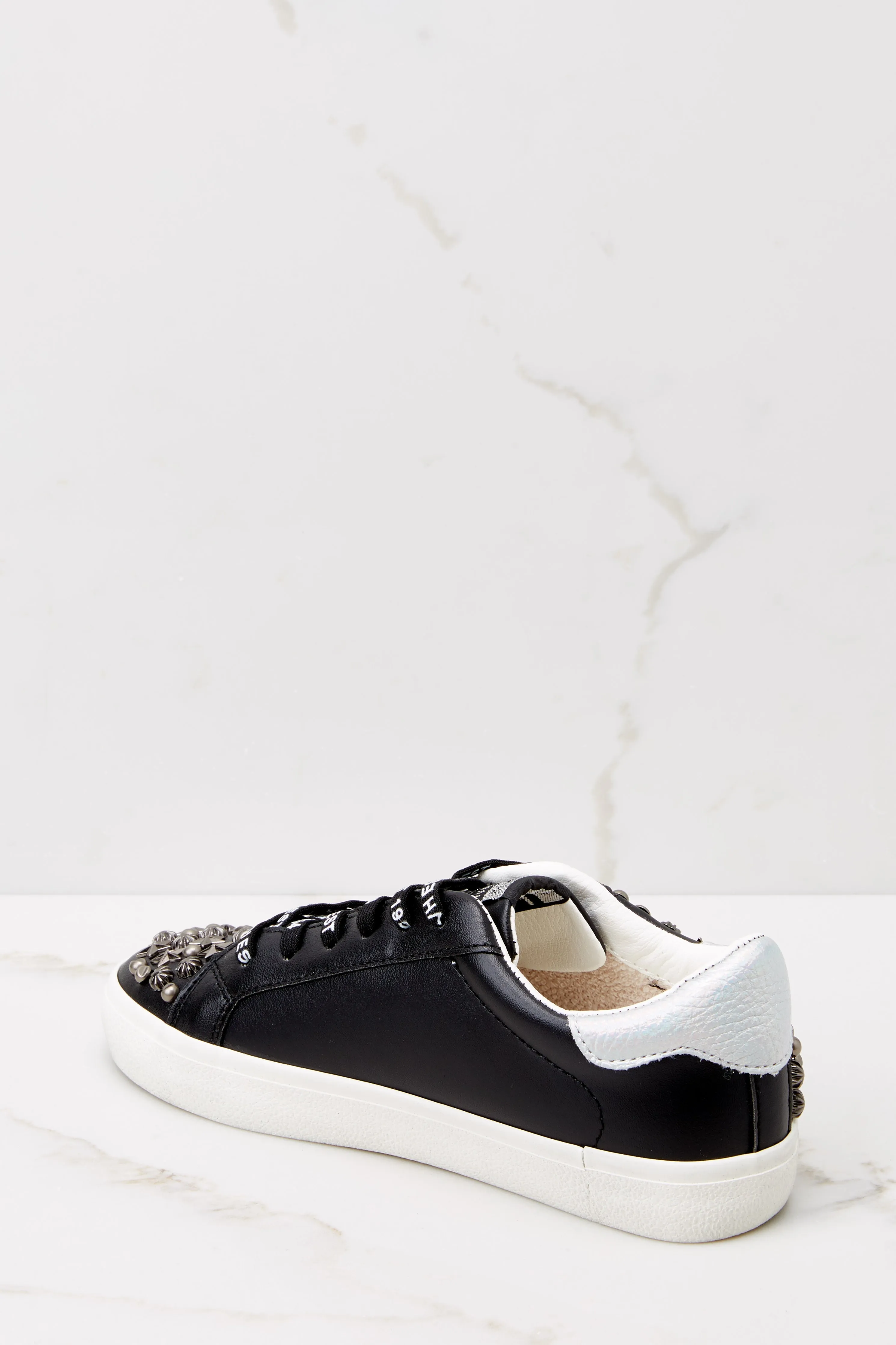 Sutton Black Sneakers