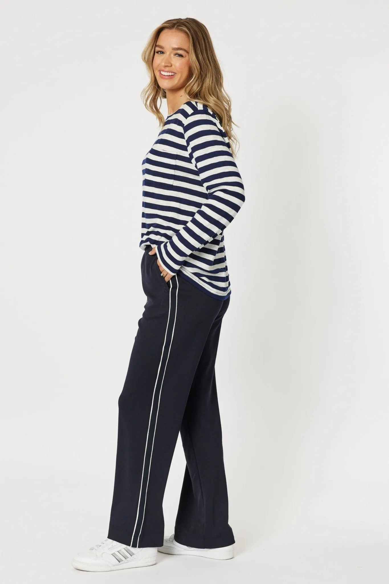 URBAN TRACK PANT - 44666T