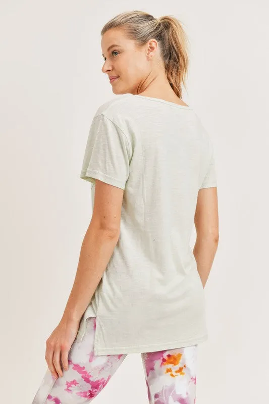 V-NECK ATHLEISURE TEE