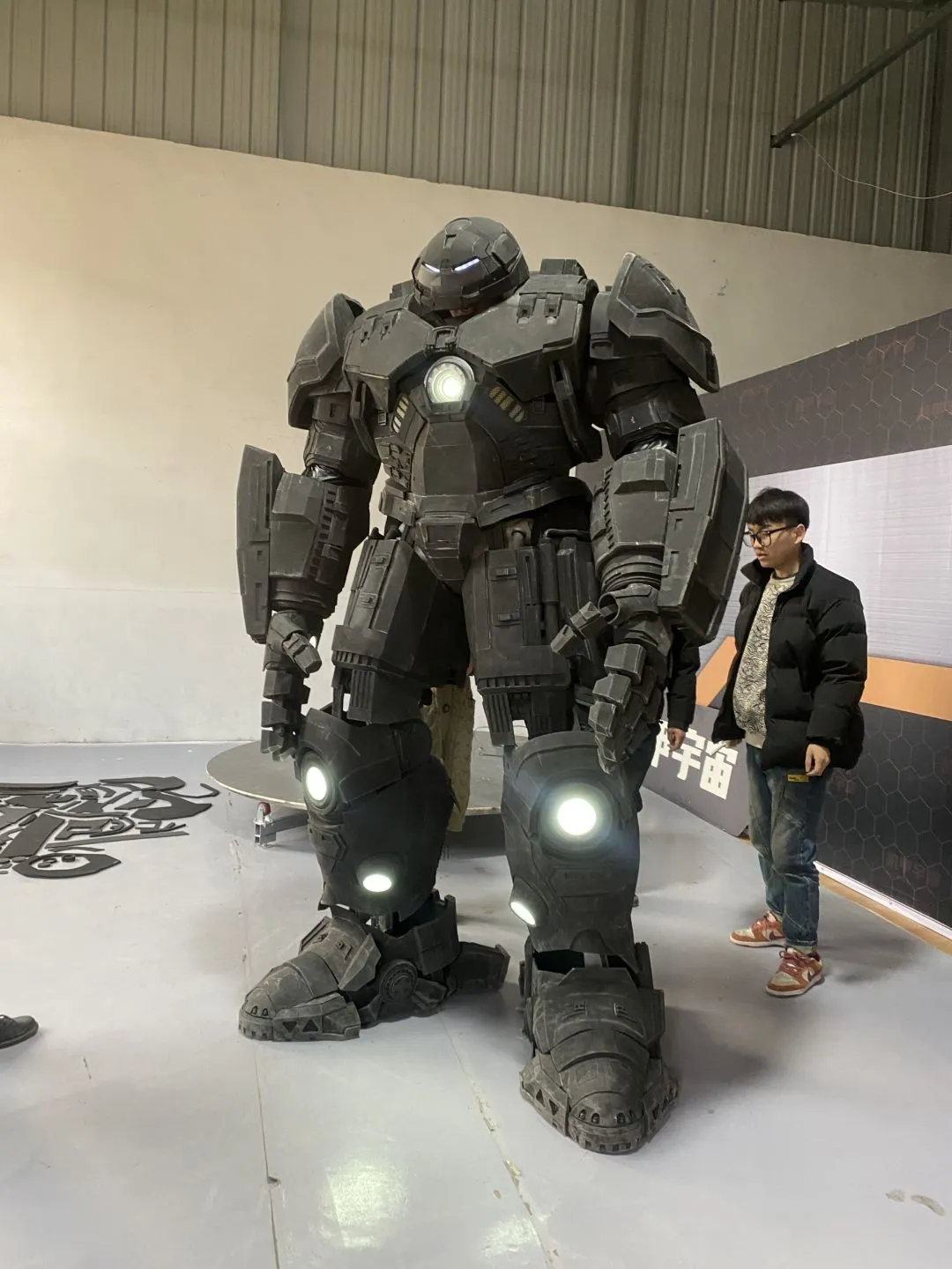 Wearable Hulkbuster Armor/ Iron Man Suit MK44